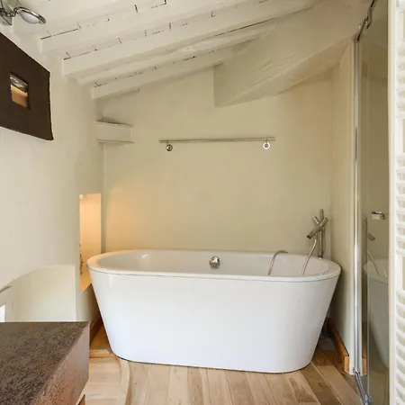 Golden Luxe - Botero Loft Design Penthouse Апартаменты *