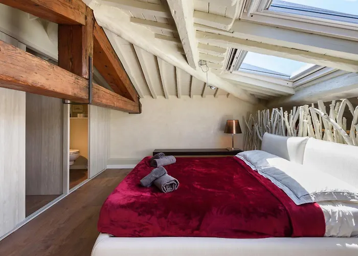 Golden Luxe - Botero Loft Design Penthouse Pietrasanta