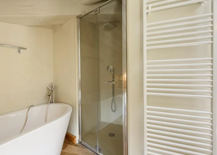 Golden Luxe - Botero Loft Design Penthouse